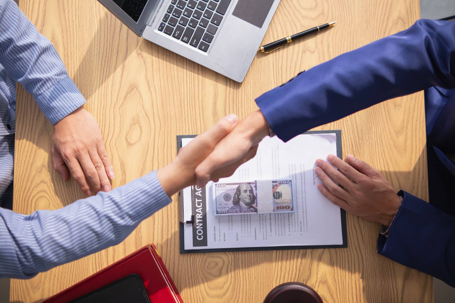 Short Term Business Loans vs Lines of Credit